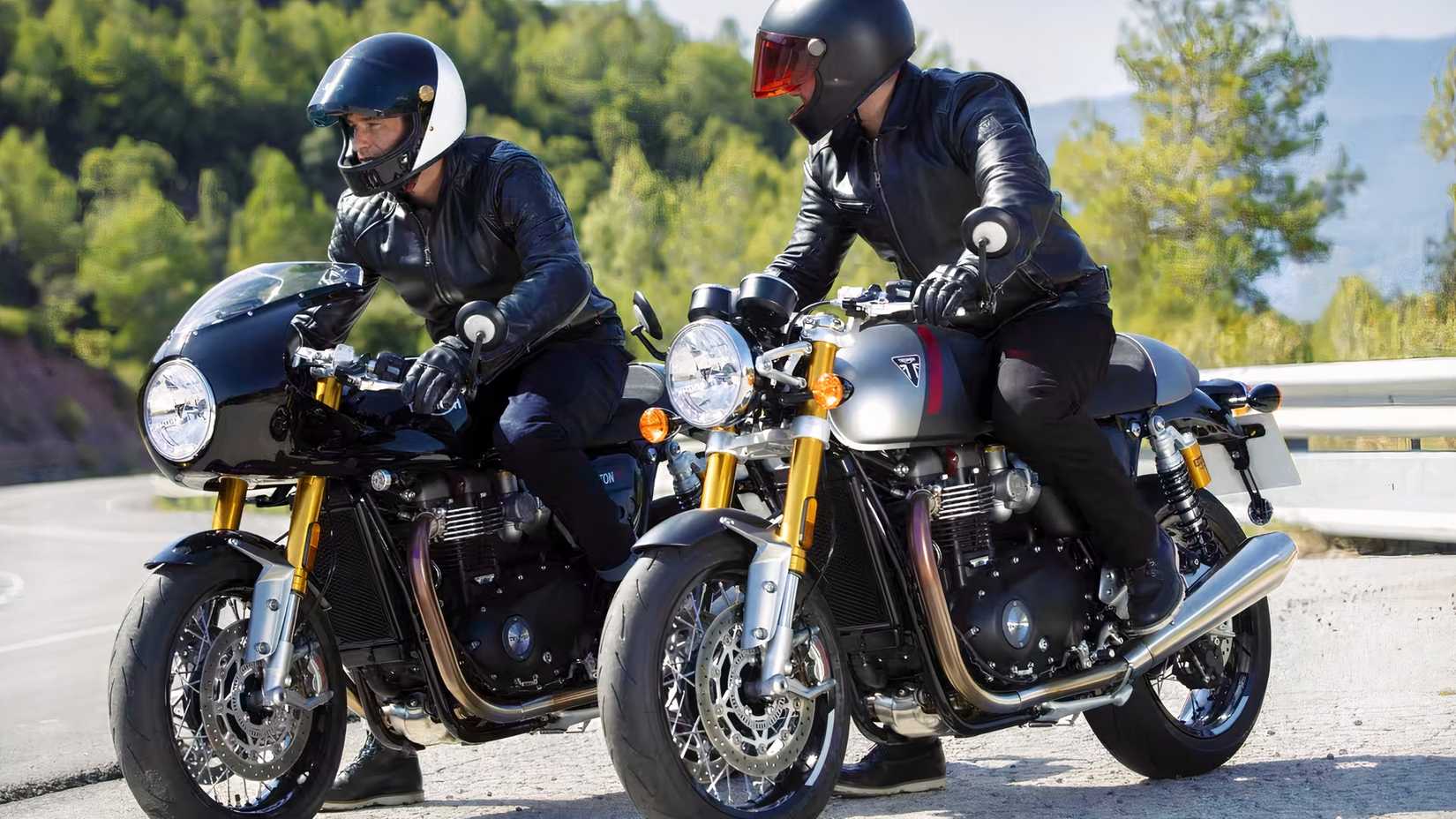 Roadside Triumph Thruxton 1200