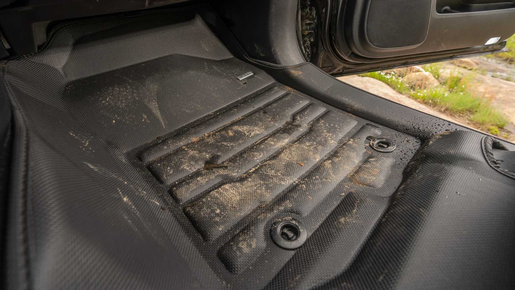 A detailed shot of the tuxmat with some dirt on it.