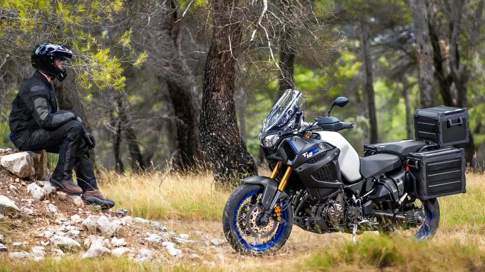Yamaha Super Tenere 1200 carregada de bagagem