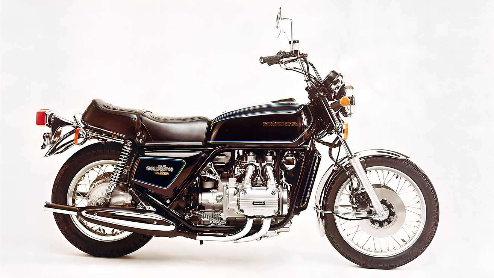 Foto de estúdio do Honda GoldWing de primeira geração