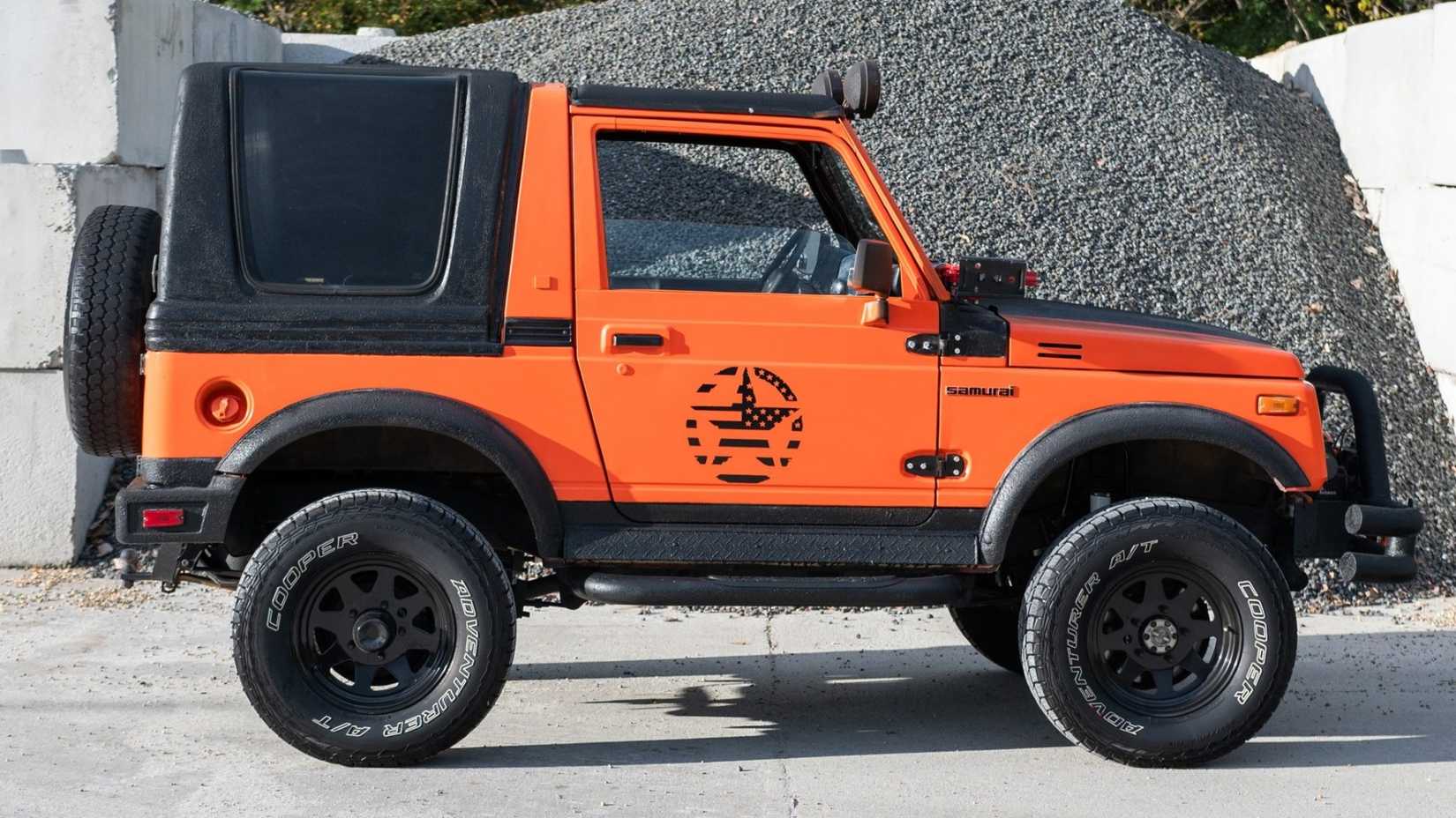 1988 Suzuki Samurai profile