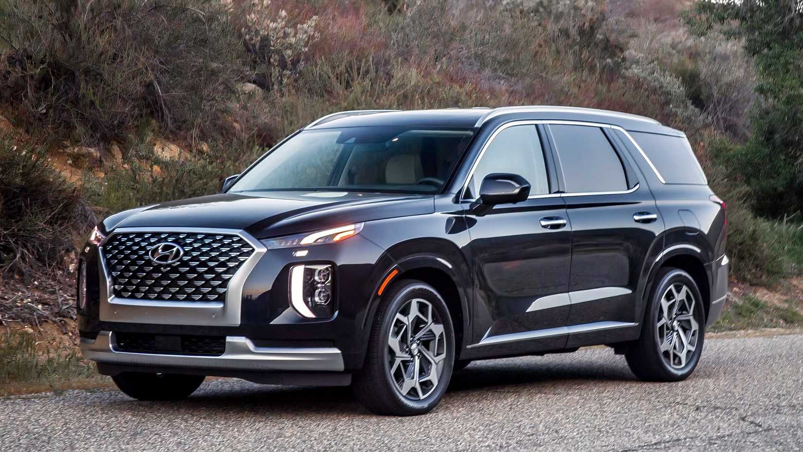 2022 Hyundai Palisade Parked Front 3/4 Shot