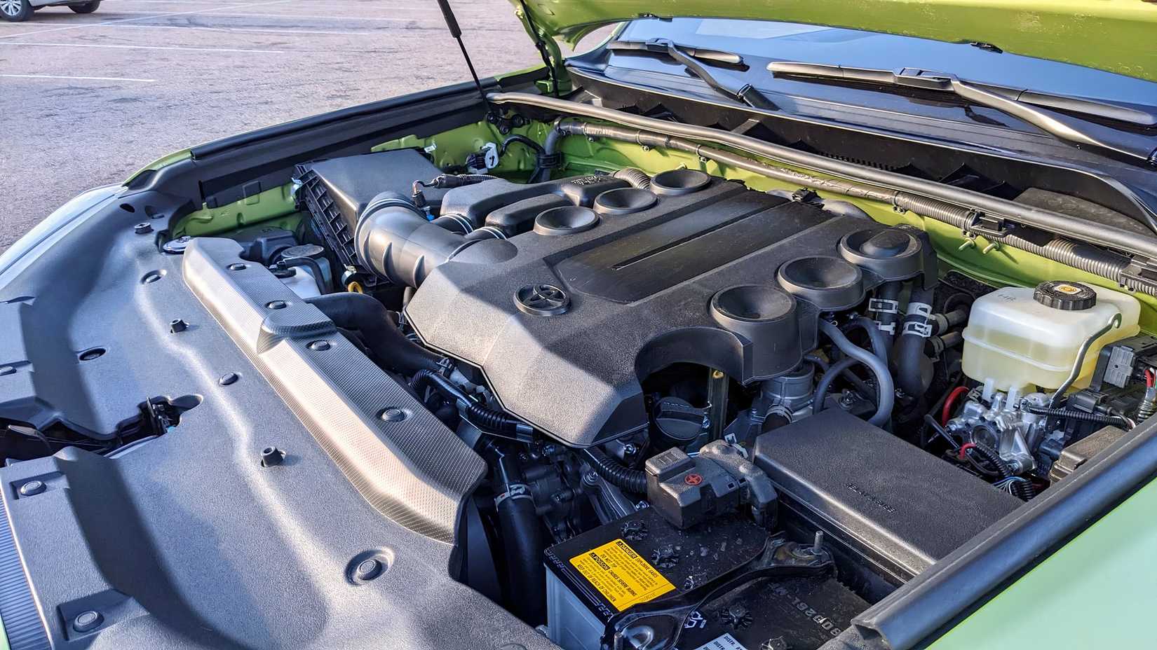Close do motor Toyota 4Runner 2023