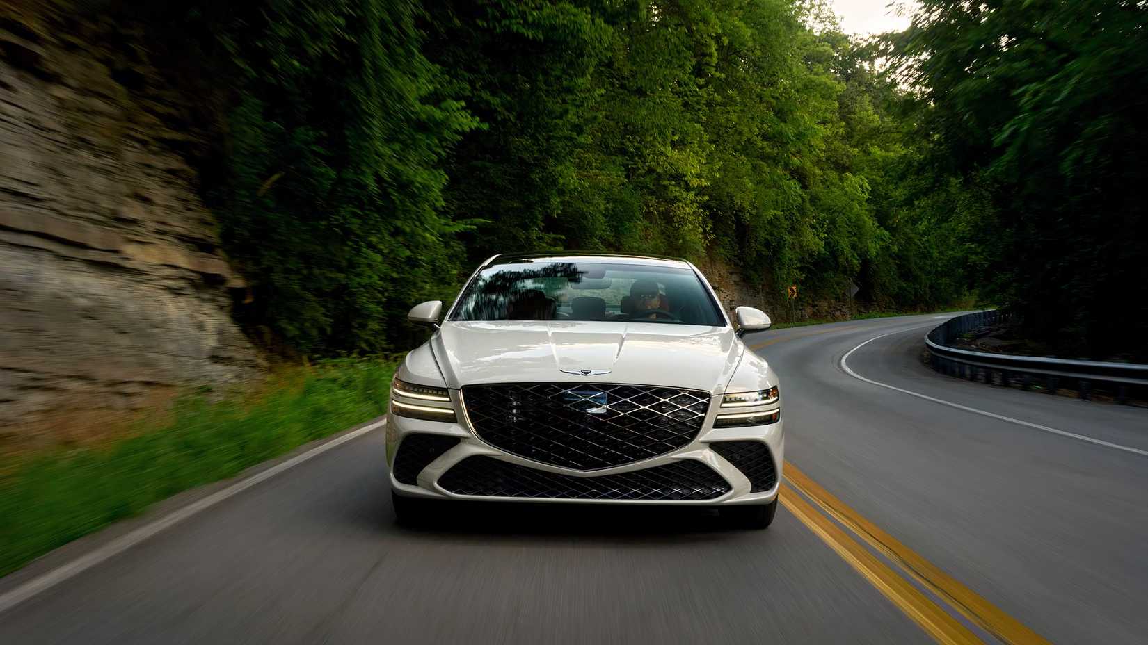 Foto de direção frontal do 2026 Genesis G80