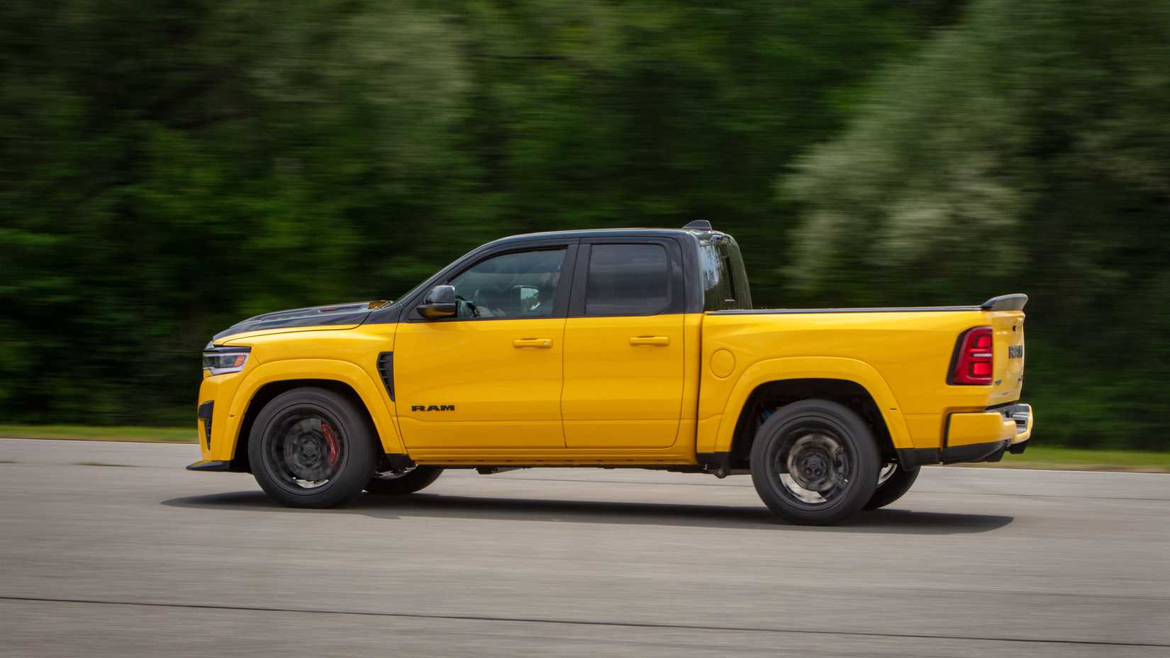 2027 Ram 1500 Rumble Bee-3