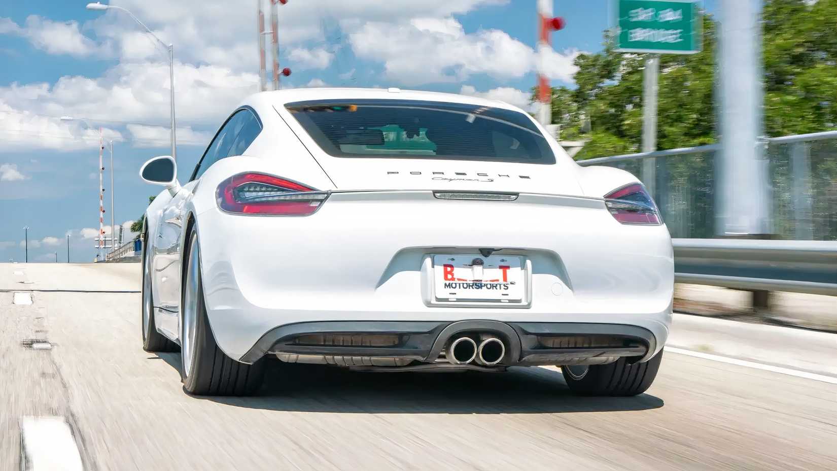 2014 branco Porsche 981 Cayman S tiro traseiro