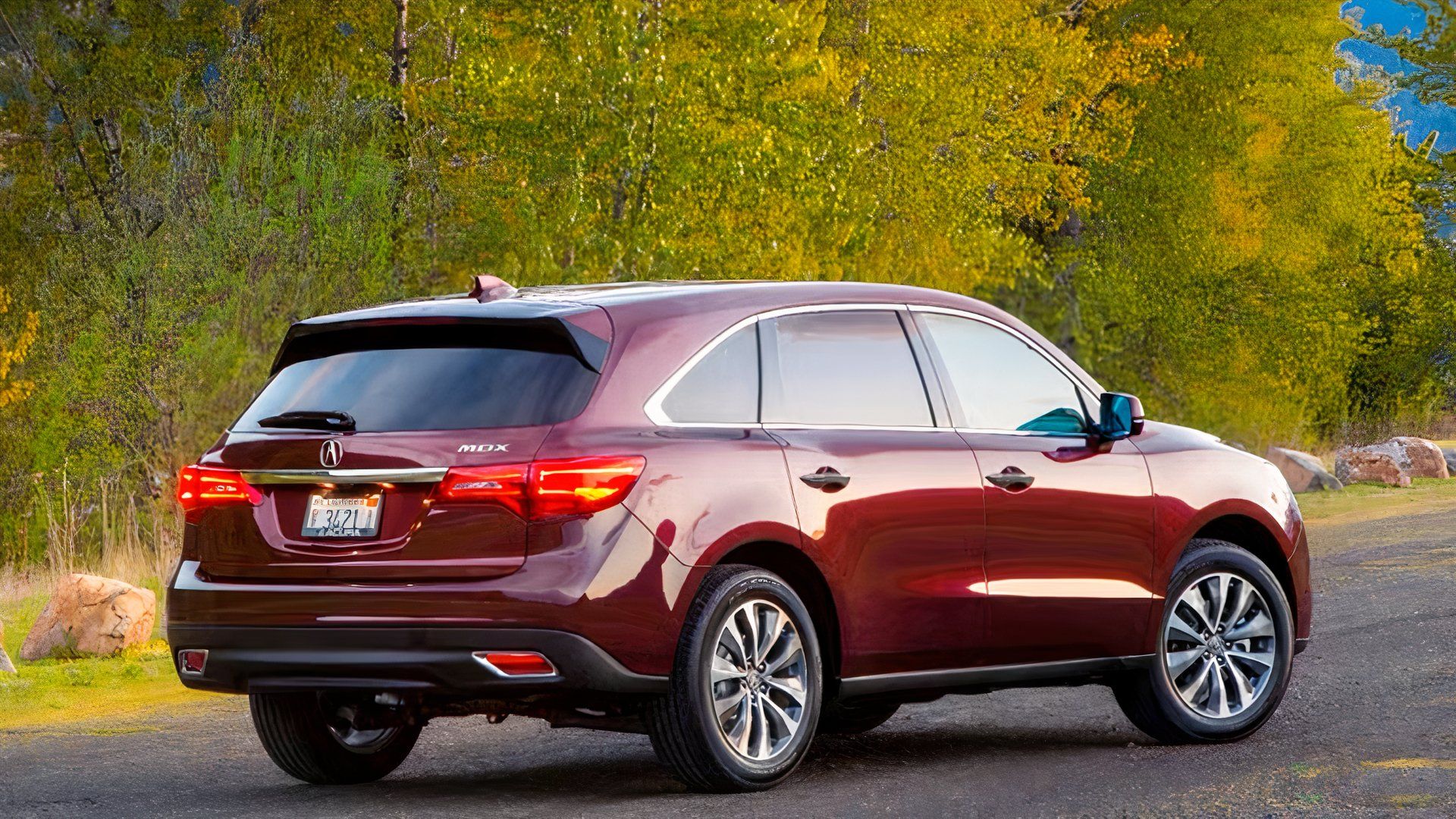 2015 Acura MDX rear 3/4 parked
