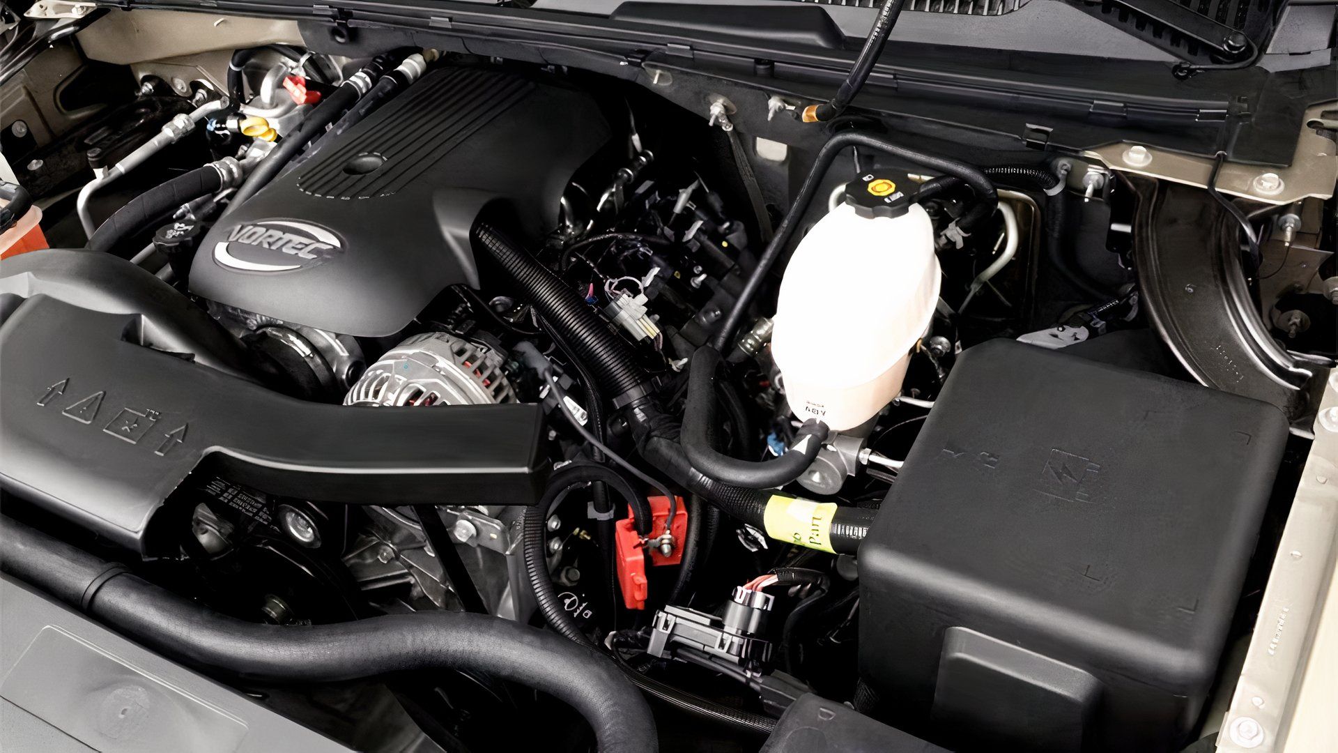 2006 Chevrolet Suburban engine bay