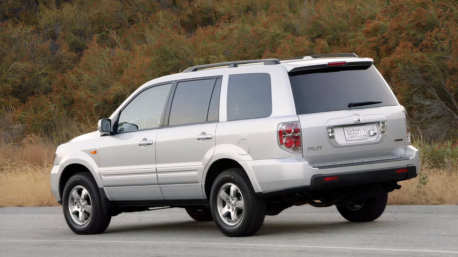 2008 Honda Pilot rear 3/4 action
