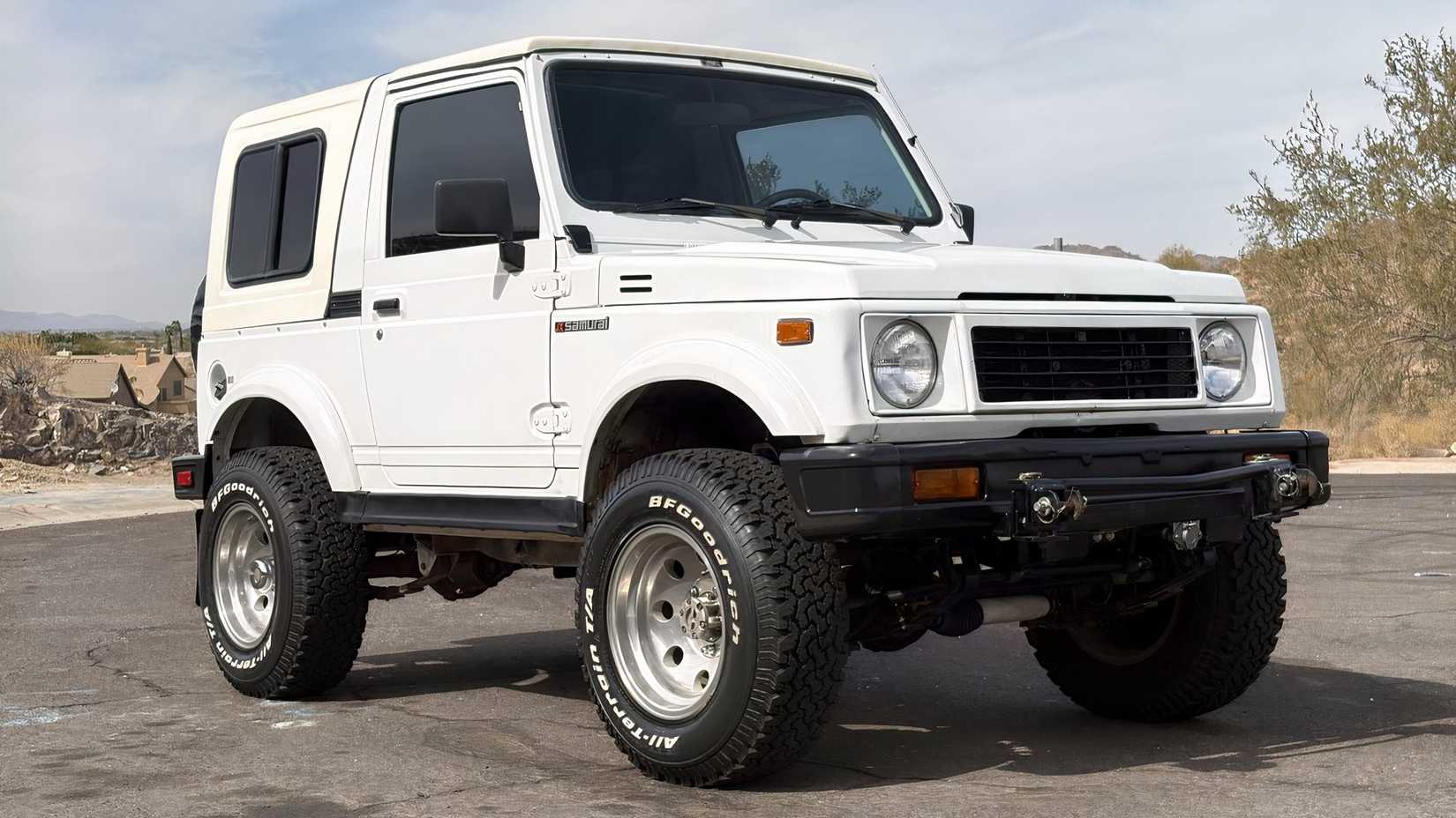 Suzuki Samurai front-quarter