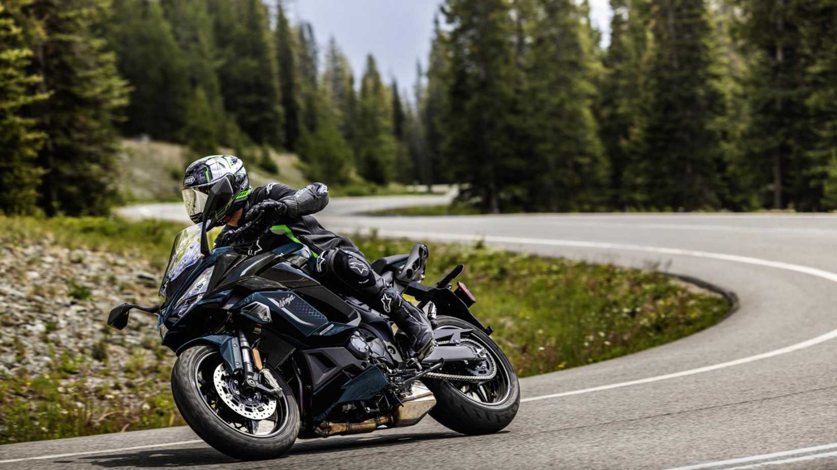 Motion shot of a Kawasaki Ninja 1100 cornering