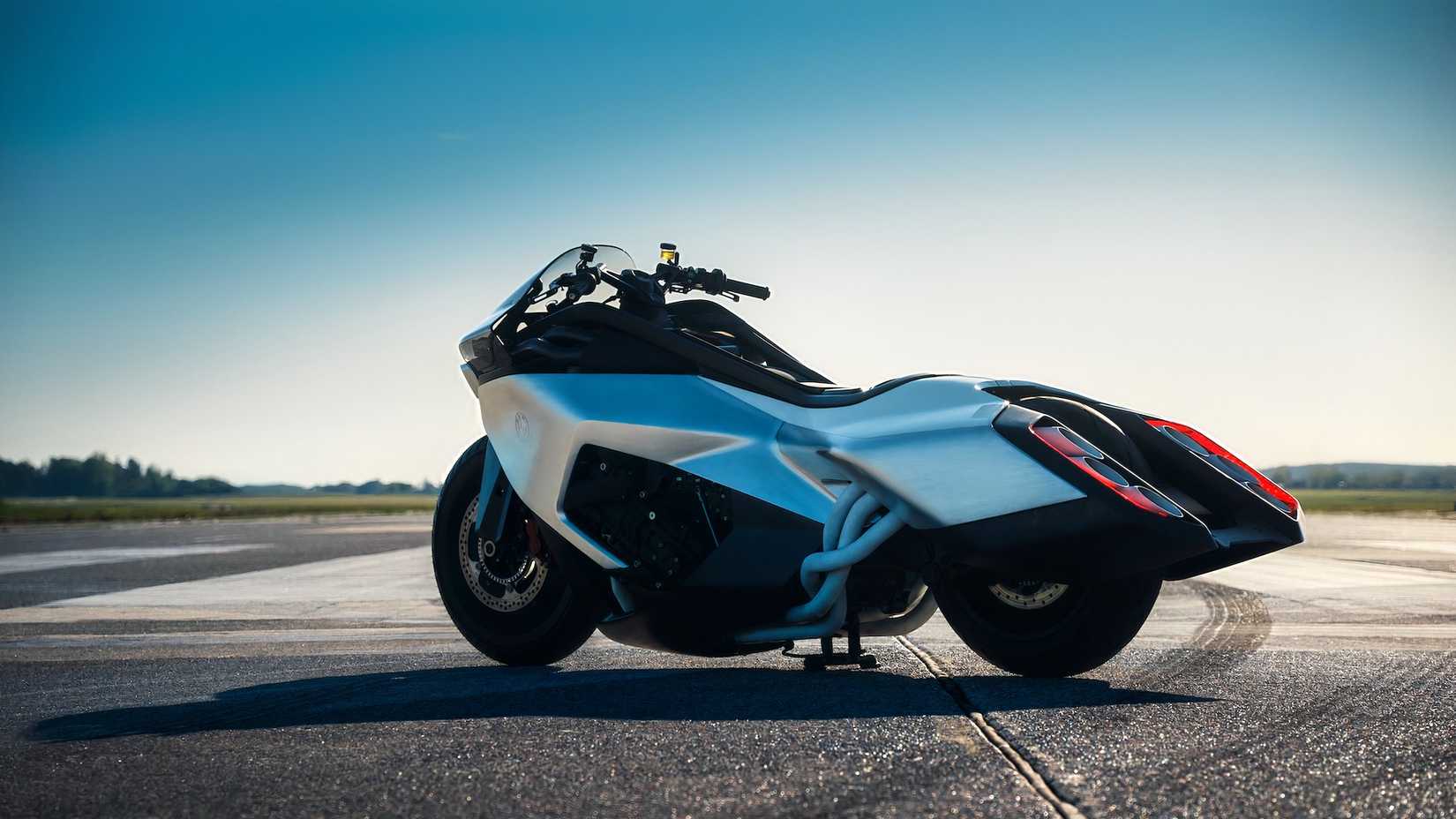 Foto estática do quarto traseiro do BMW Motorrad Vision K18