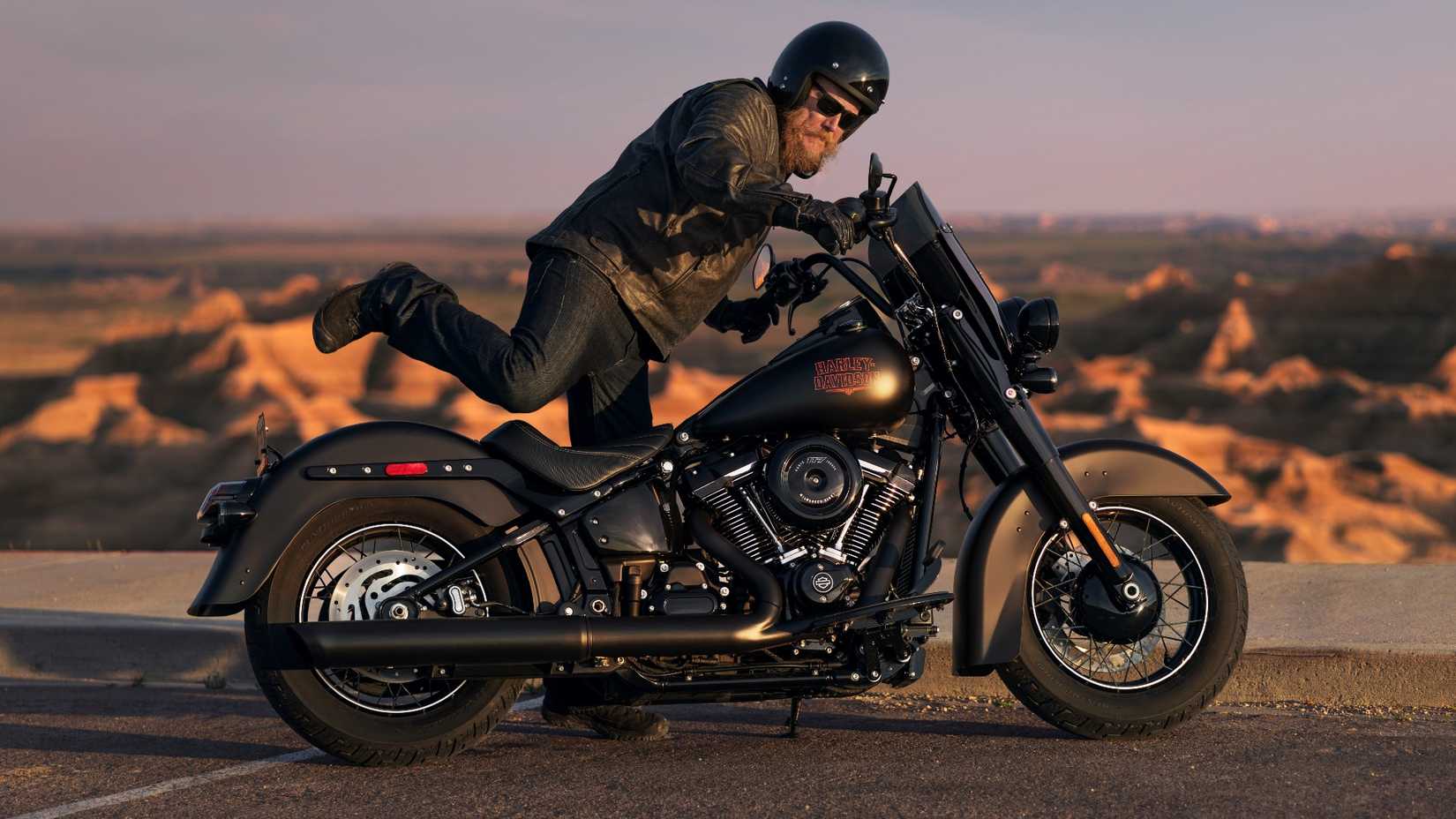 Riding Mounting A 2026 Harley-Davidson Deadwood