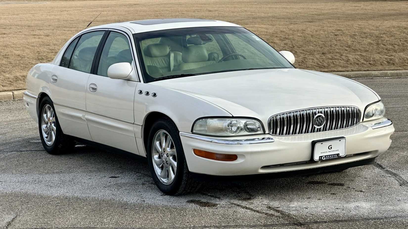 2005 Buick Park Avenue Ultra front 3/4 shot parked