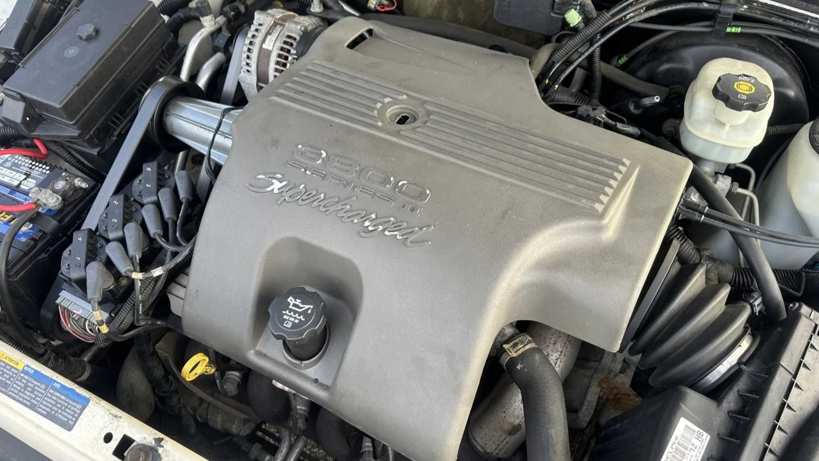 2005 Buick Park Avenue Ultra engine close-up