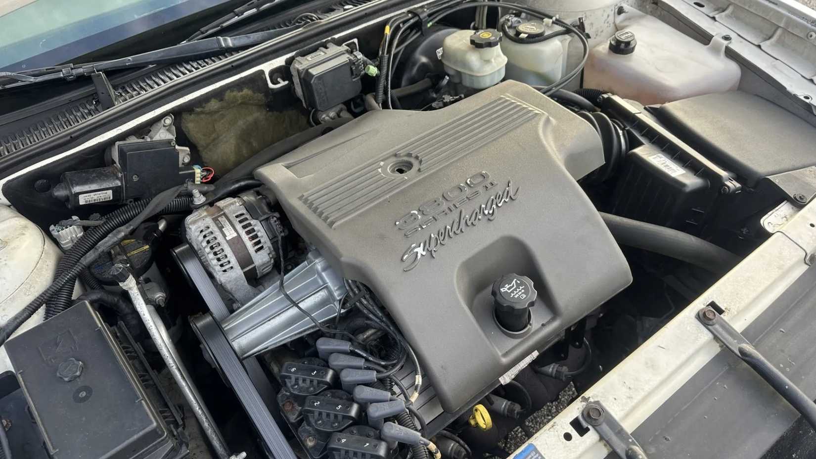 2005 Buick Park Avenue Ultra engine close-up