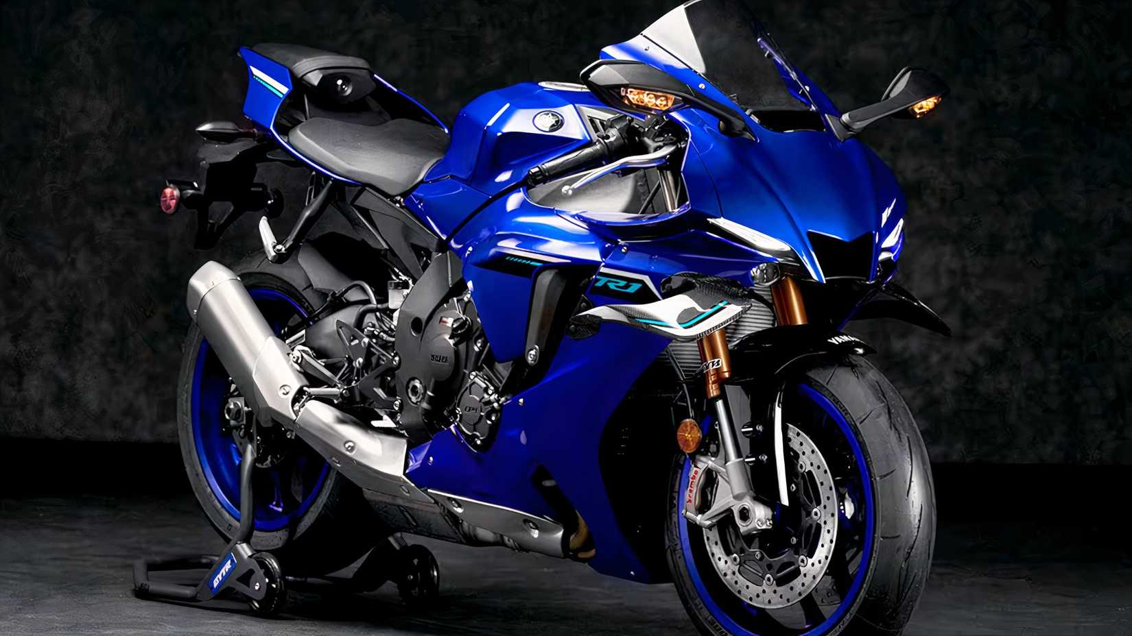 Yamaha YZF-R1detailed studio image