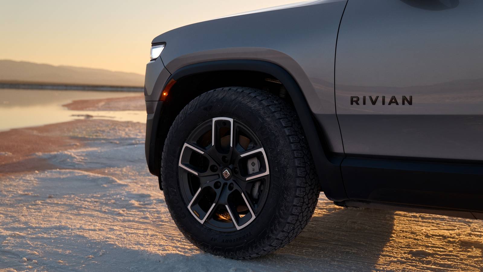 2027 Rivian R1S and R1T: New Trims, Captain's Chairs, and Pricing