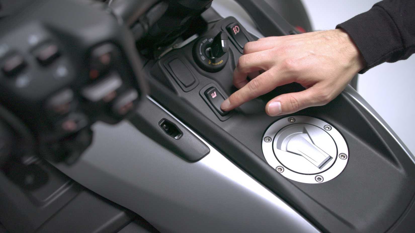2026 Can-Am Canyon trike heated seat control