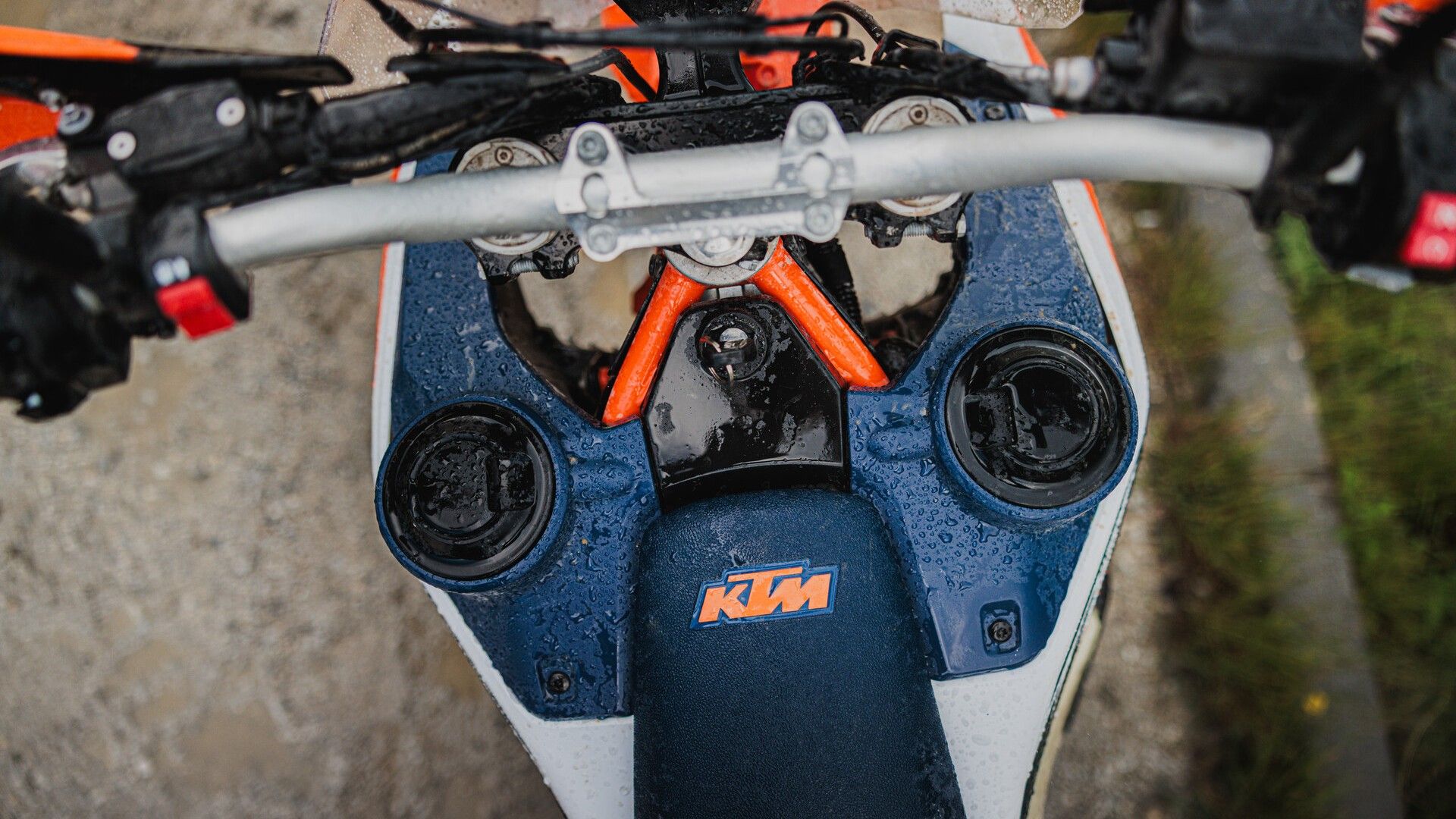 This Single-Cylinder Adventure Motorcycle Quietly Outclasses Bigger Rivals