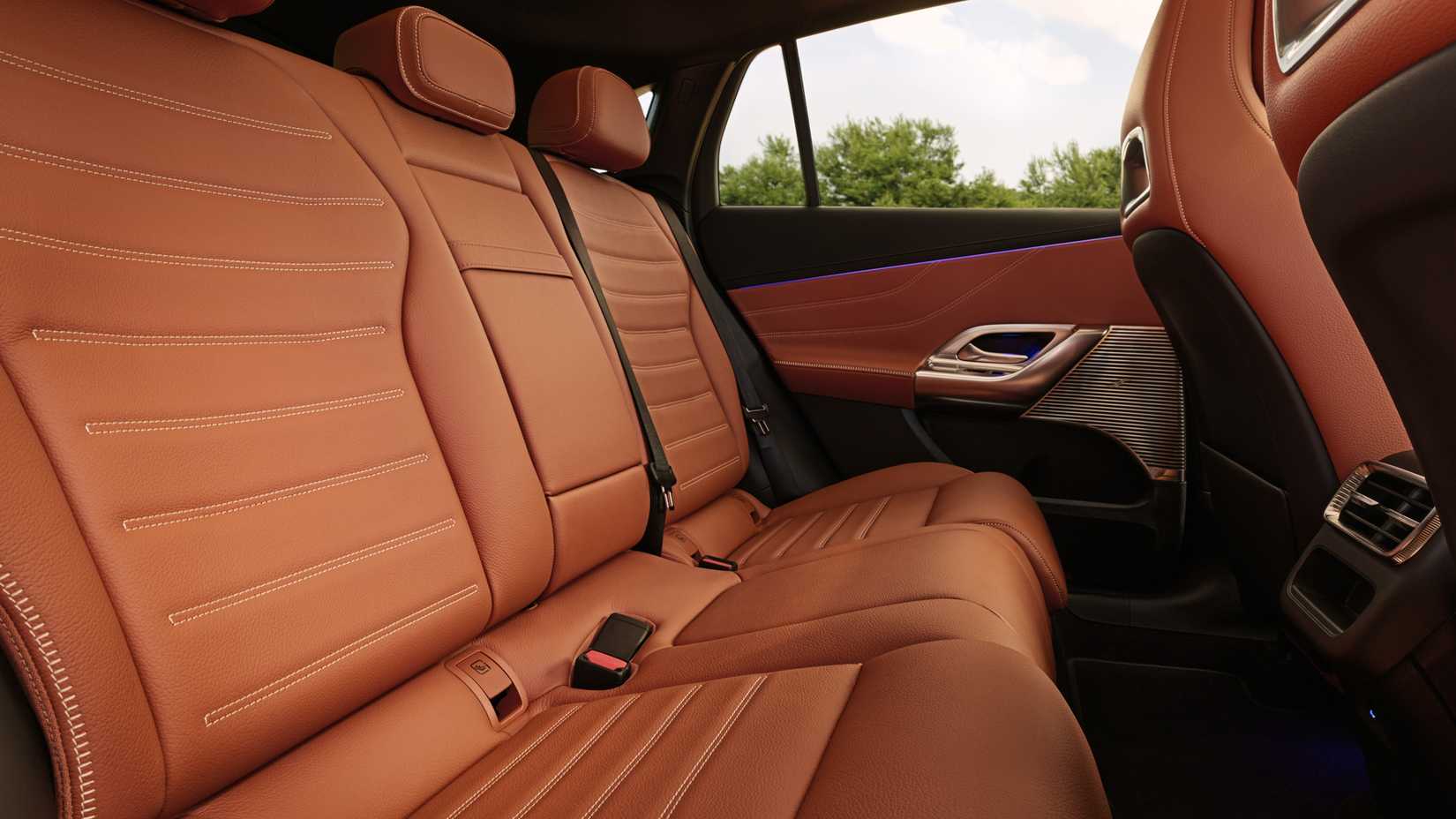 2027 Mercedes-Benz GLC-47