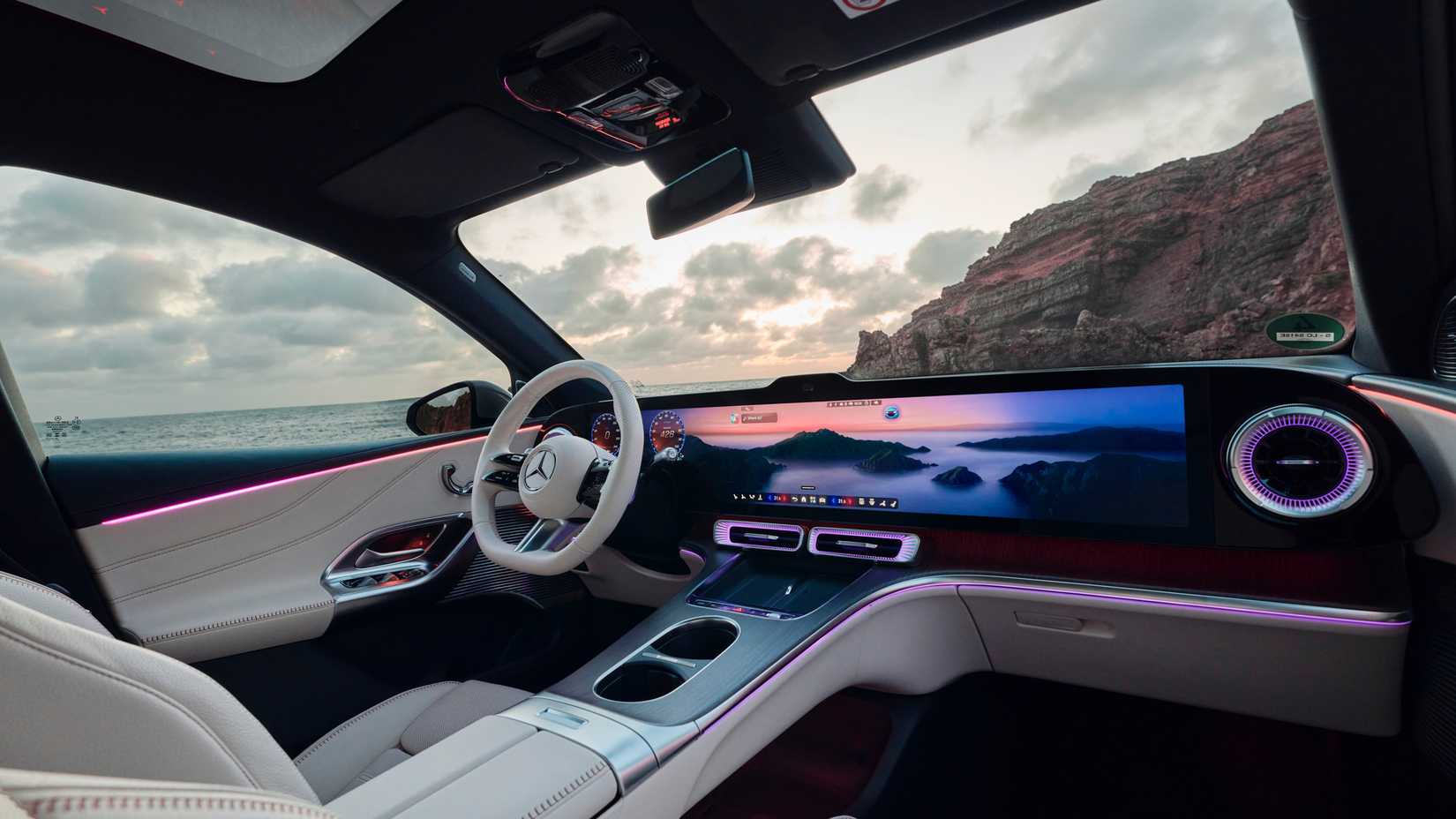 2027 Mercedes-Benz GLC-7