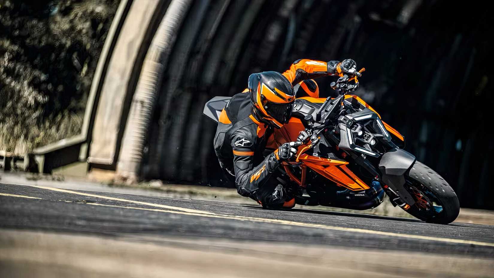 KTM 1390 SUPER DUKE R EVO cornering action shot