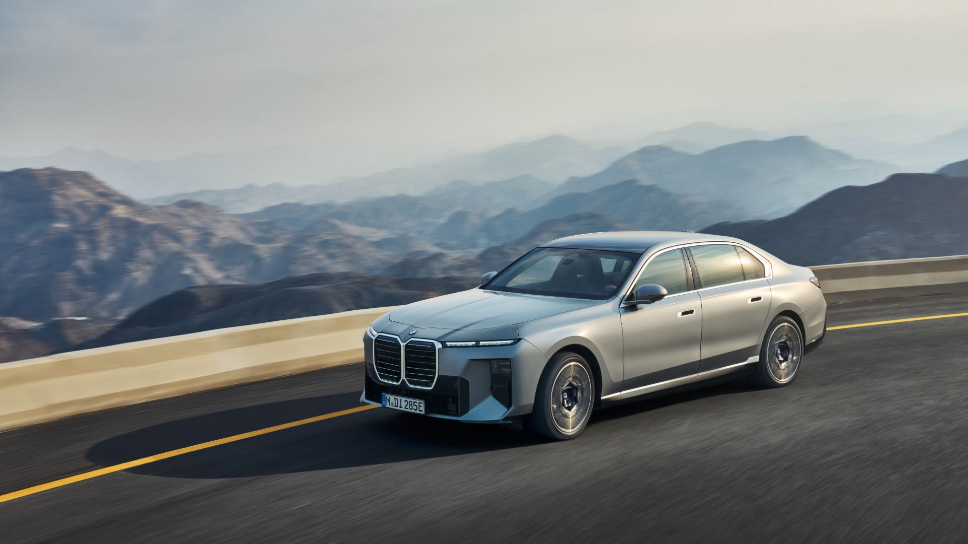 2027 BMW M760 xDrive: V8 Returns To BMW's Flagship Sedan