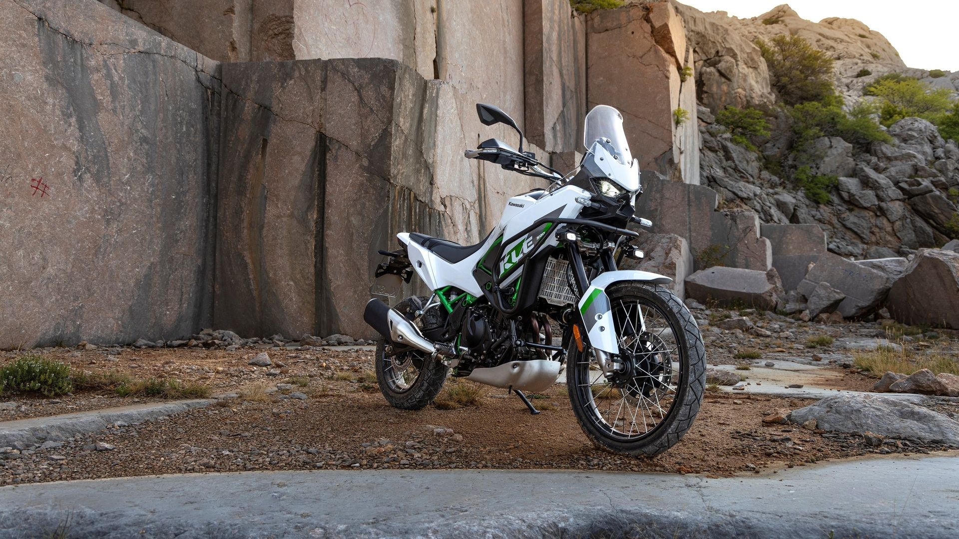 2027 Kawasaki KLE500 First Look: Kawasaki’s Smartride Clutch Joins The Party