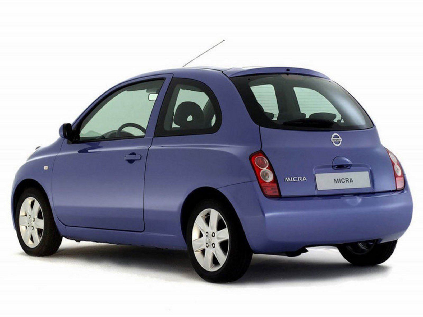 2002 3 года. Nissan Micra 2002. Nissan Micra 3 2002. Ниссан Микра хэтчбек. Nissan Micra 3d k12 2003-2010.