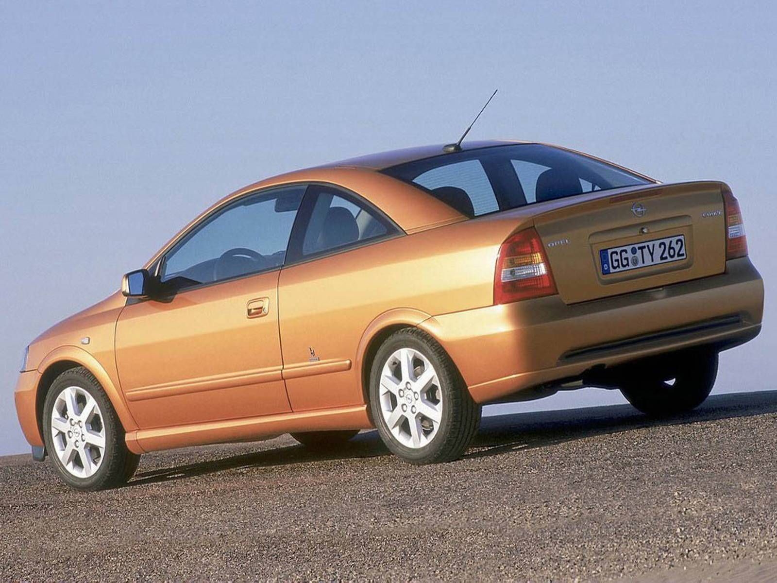 Opel Astra Coupe 2000