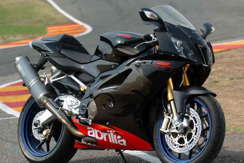 Мотоцикл Aprilia спорт