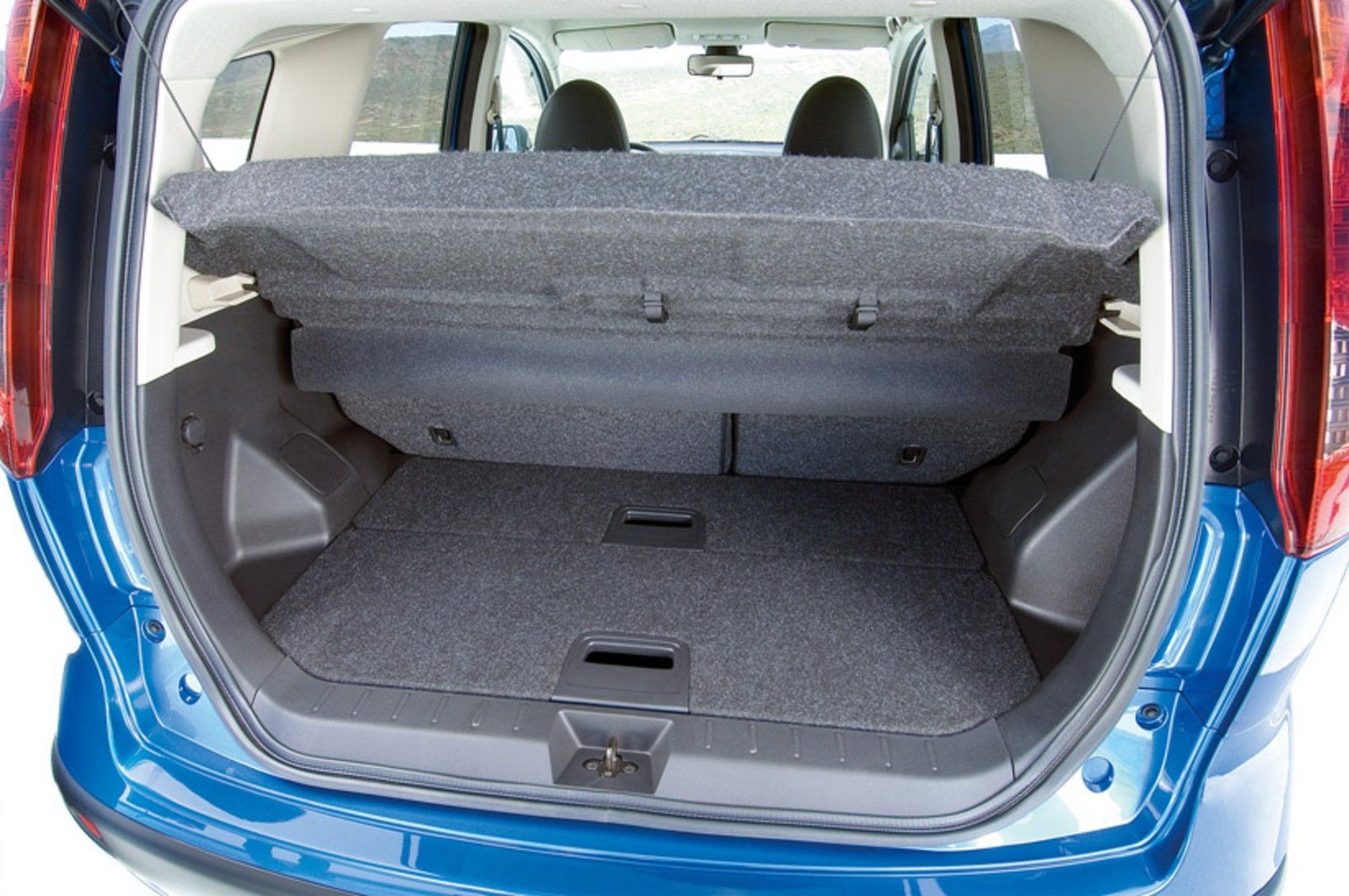 Nissan Note багажник