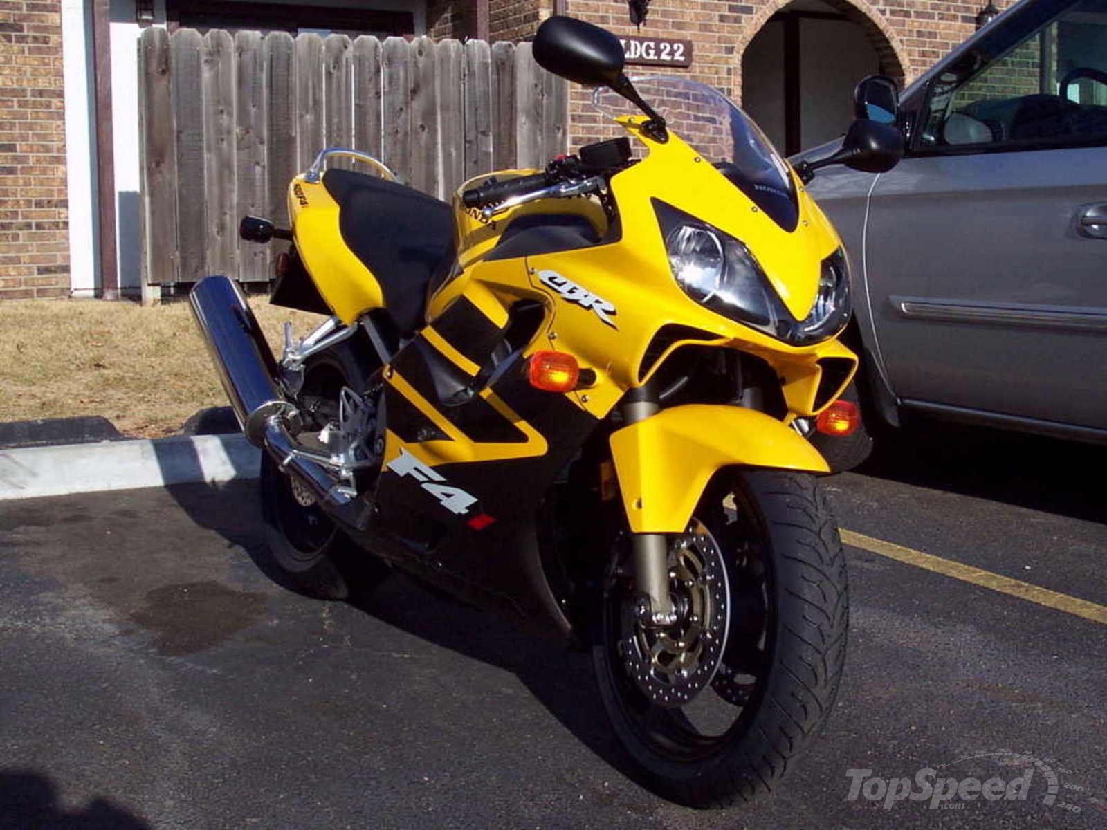 Honda cbr 600 f4i. Honda CBR 600 f4. Honda CBR 600 f4i 2006. Honda CBR f4i. Honda 600 f4i.