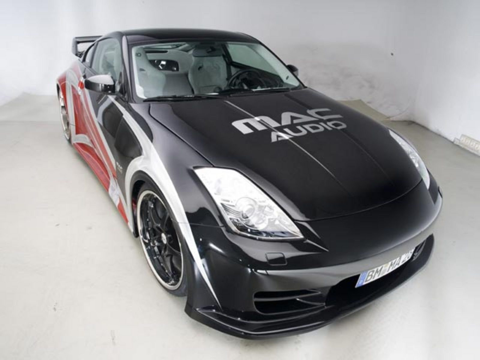 Nissan 370 z tunned Paint