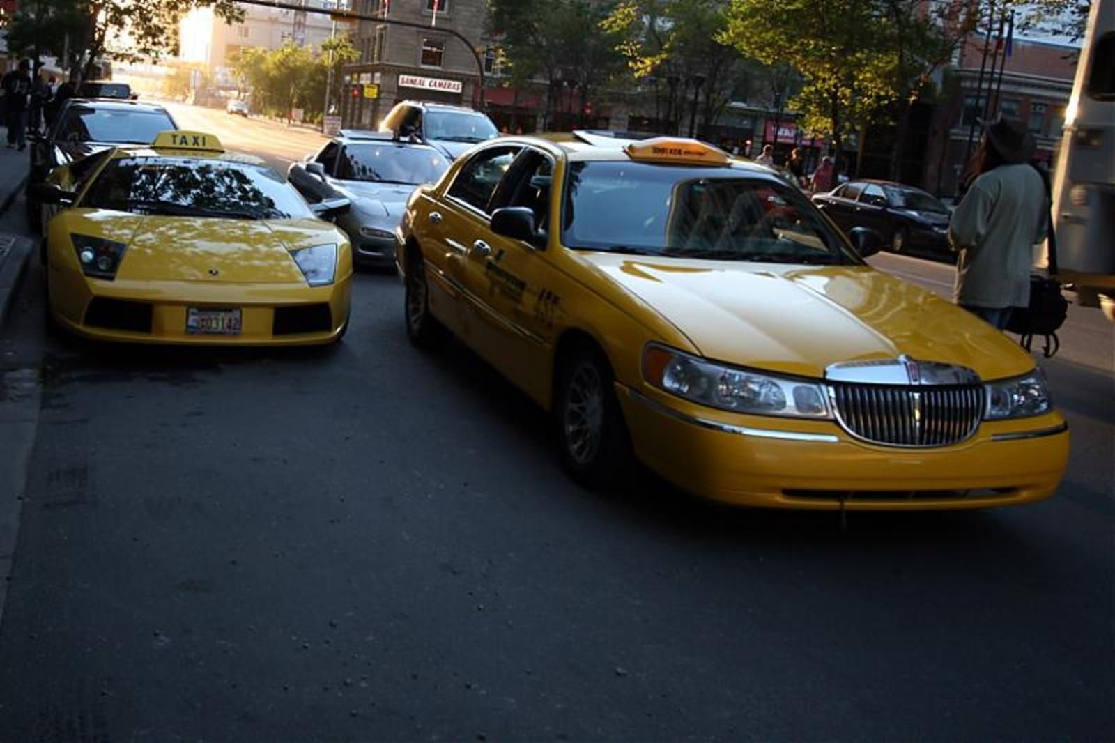 Машины такси прикольные