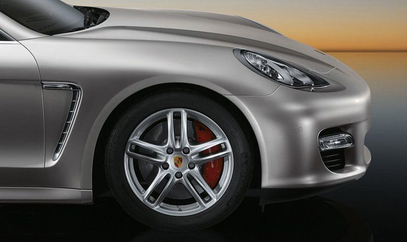 2010 Porsche Panamera wallpaper image