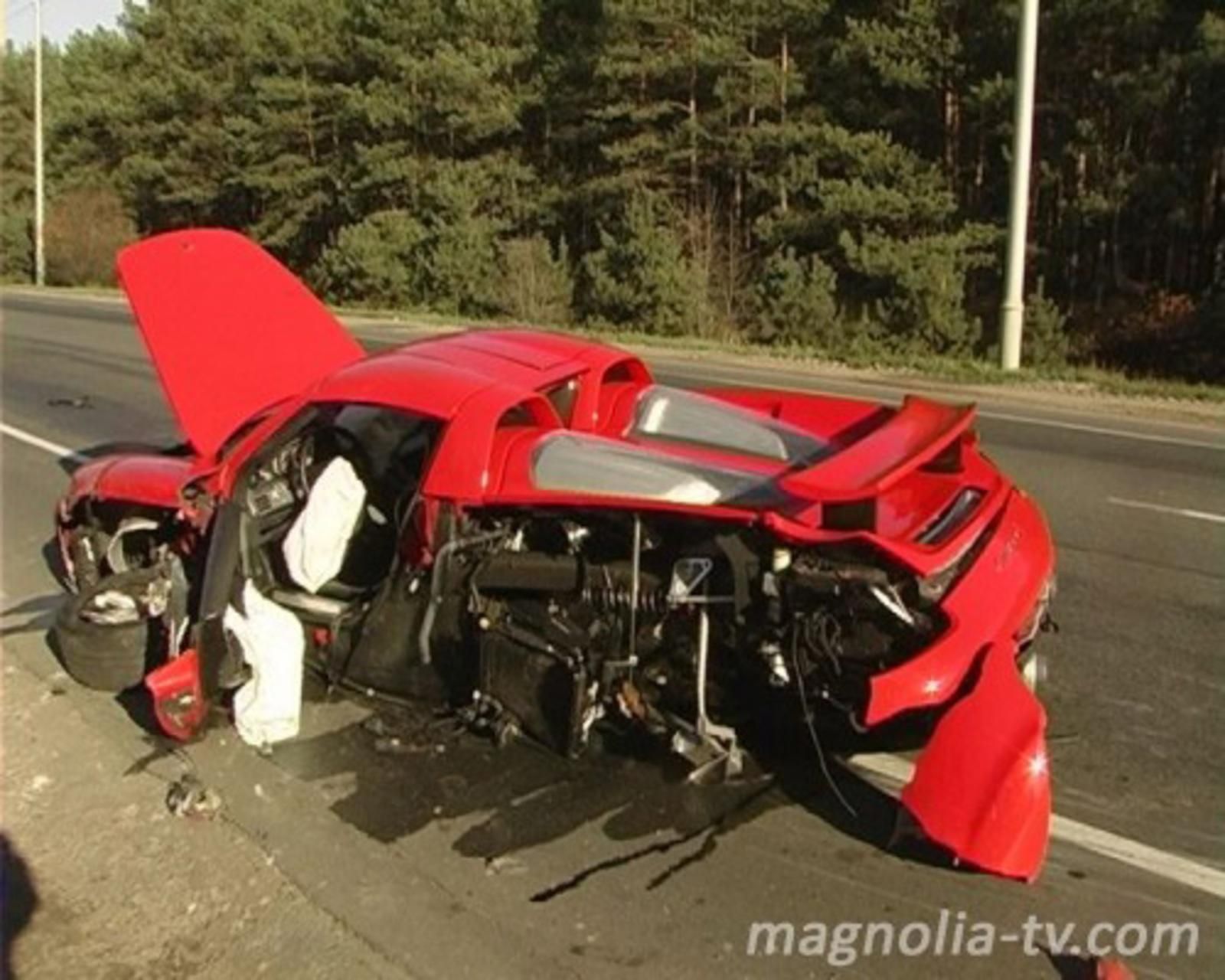 Porsche Carrera gt wrecked