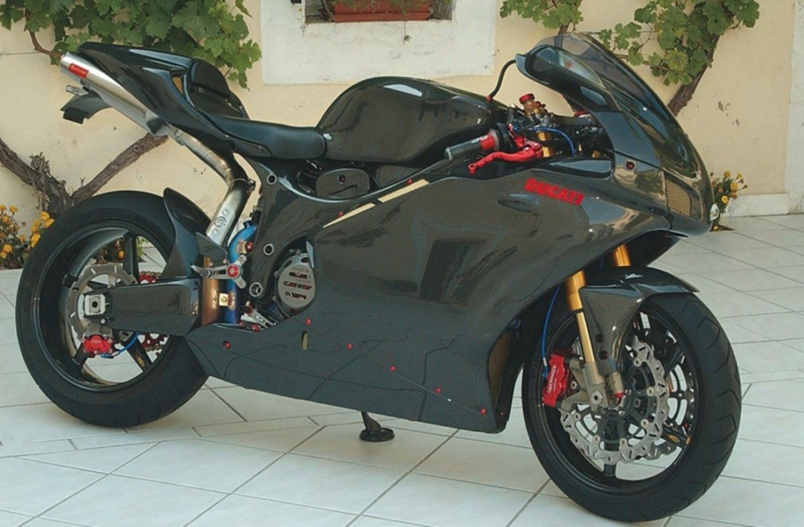 Ducati Supersport Black