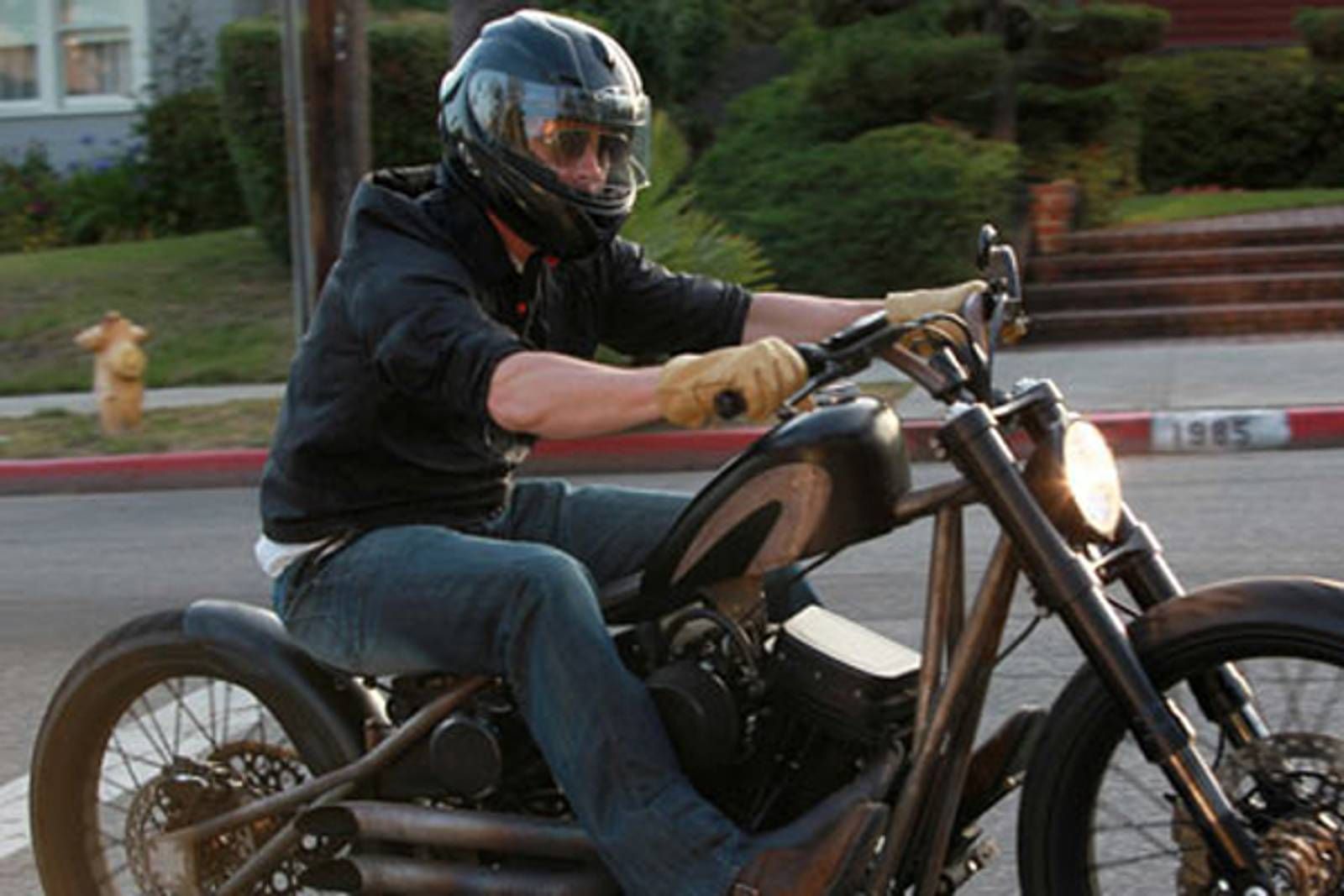 Майкл Мэдсен на мотоцикле