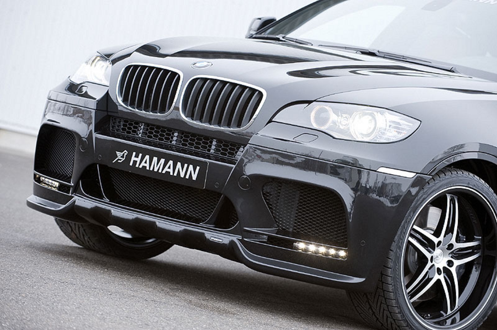 Хаман. BMW x6m e71 Hamann. Передний бампер BMW x5 e70 Hamann. Бампер BMW x6m. BMW В обвесе Hamann.