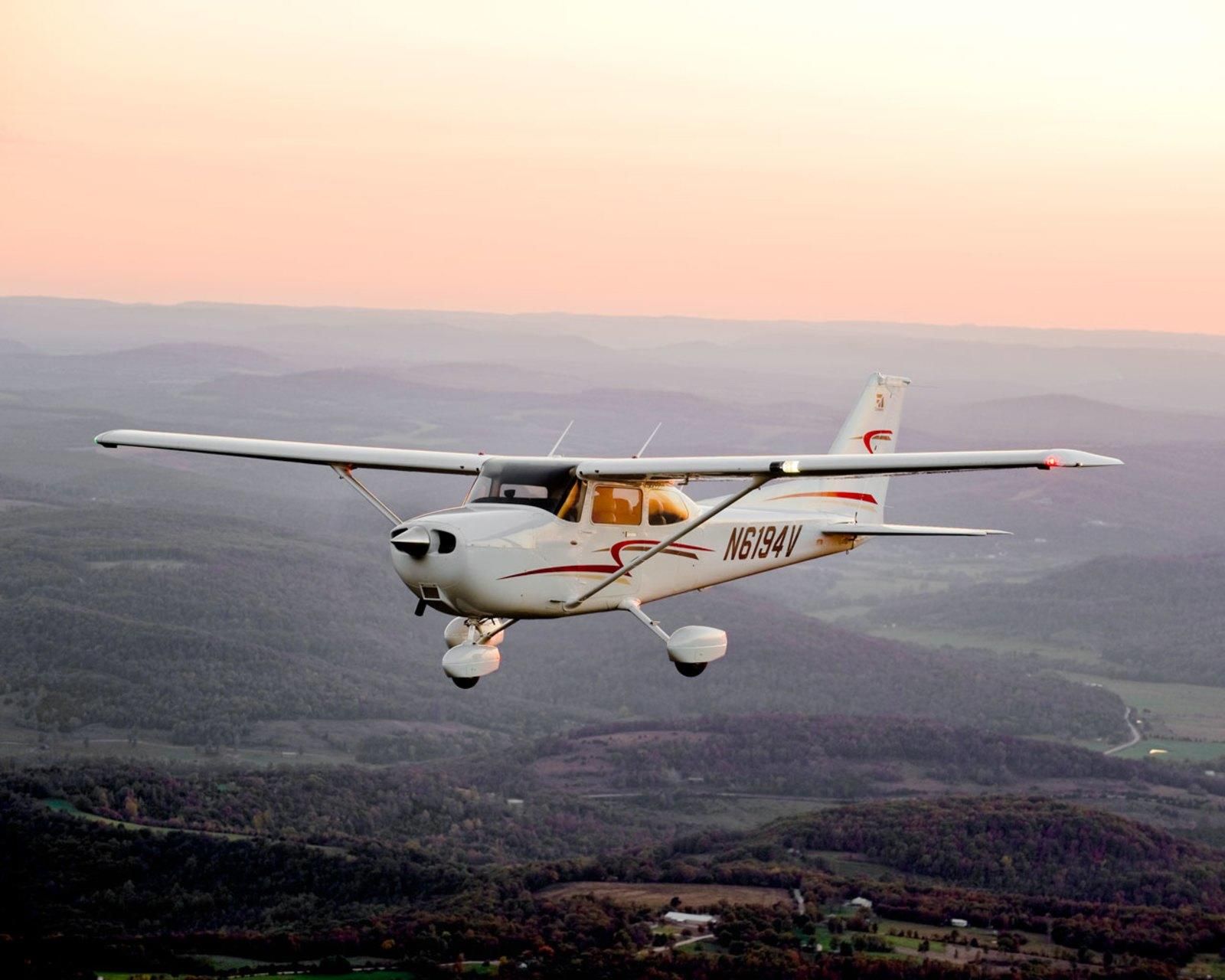 Cessna 172 РІ РїРѕР»С‘С‚Рµ