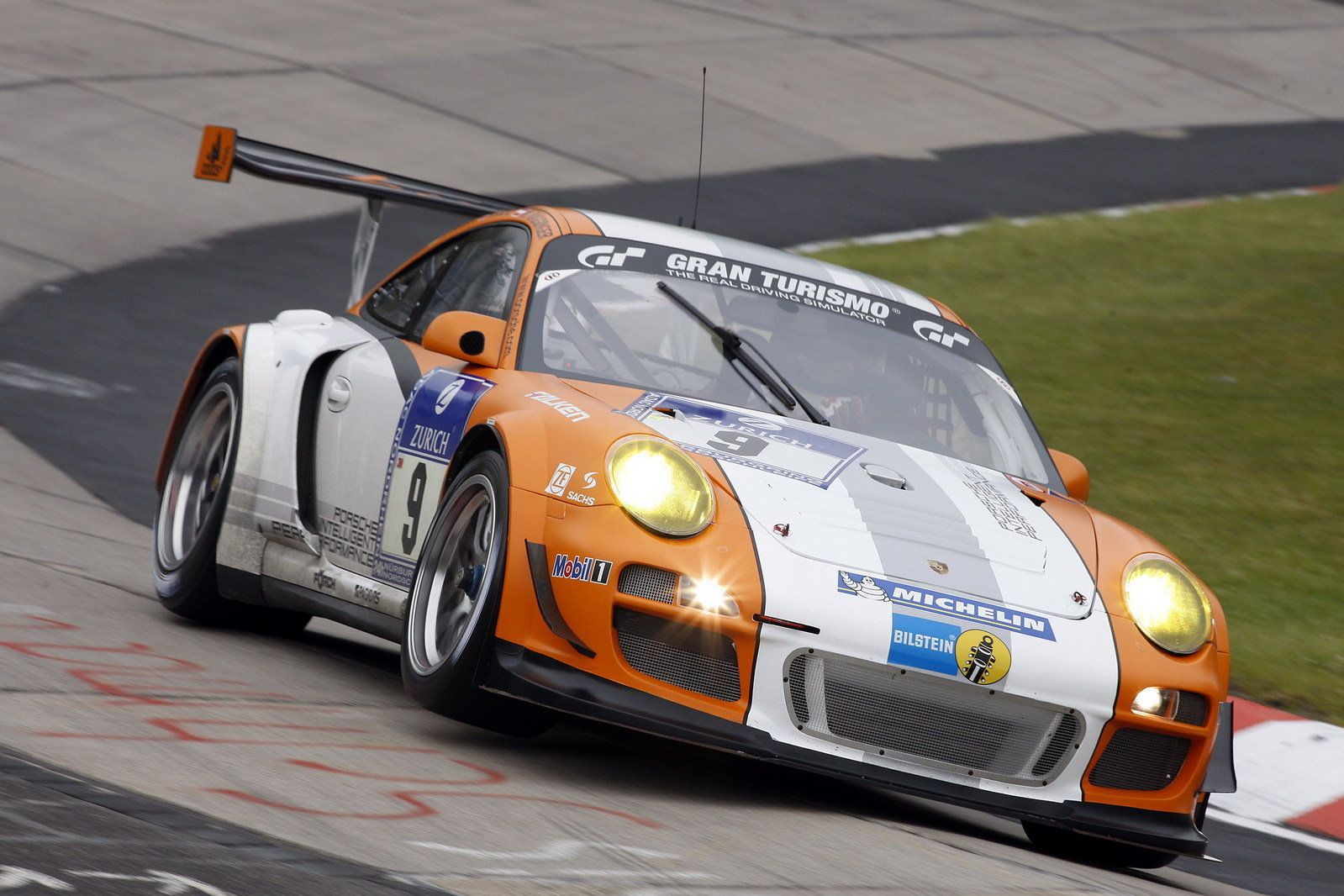 Порше 911 gt3 r Hybrid