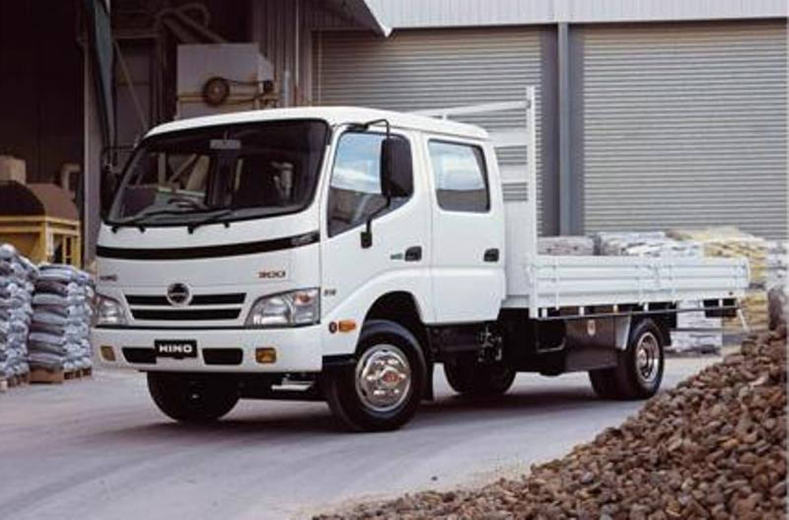 Хино 300. Грузовик Hino 300. Тойота Хино 300. Hino 200.