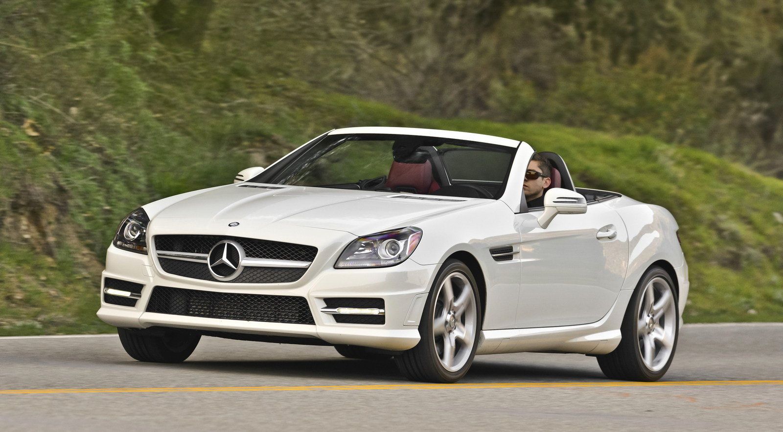 Мерседес SLK 200 белый