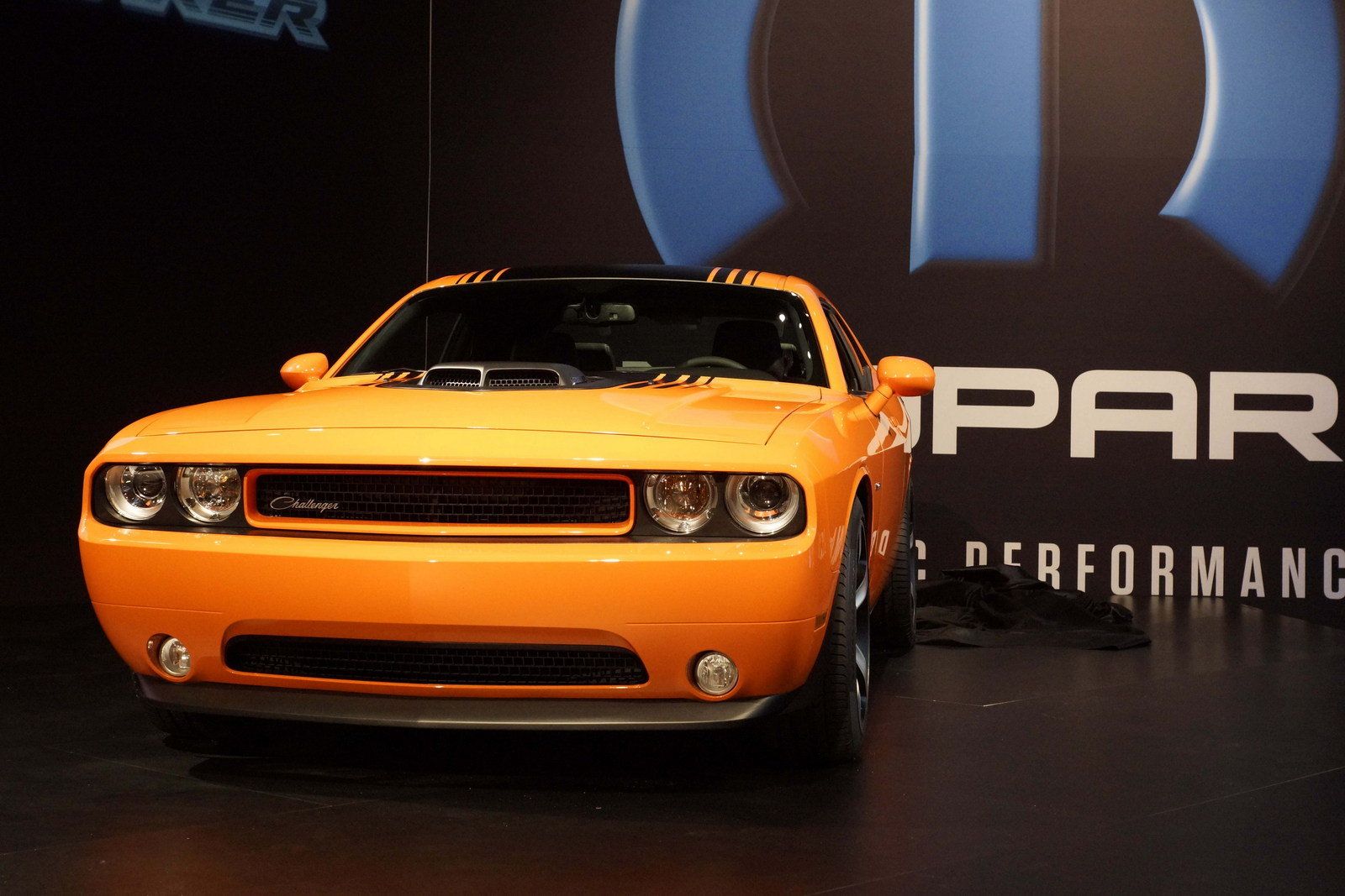 Dodge Challenger SMS 570