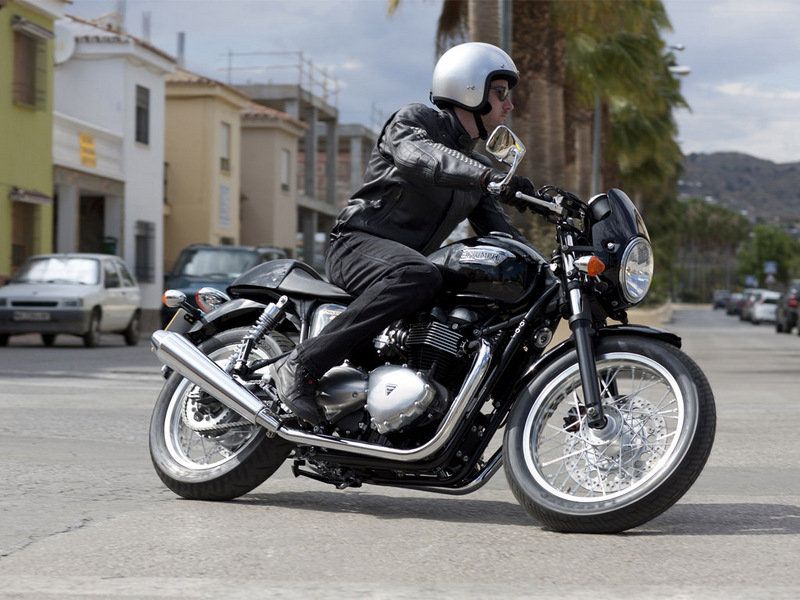 Triumph Thruxton 900 2015