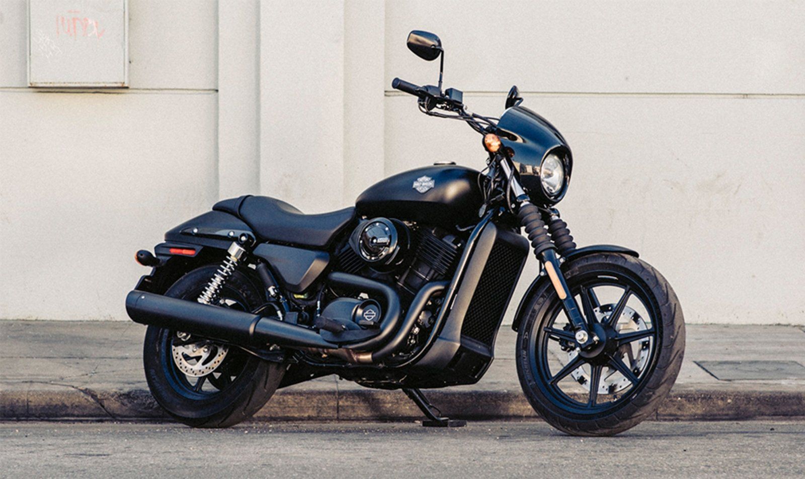 Мотоцикл Harley Davidson Street