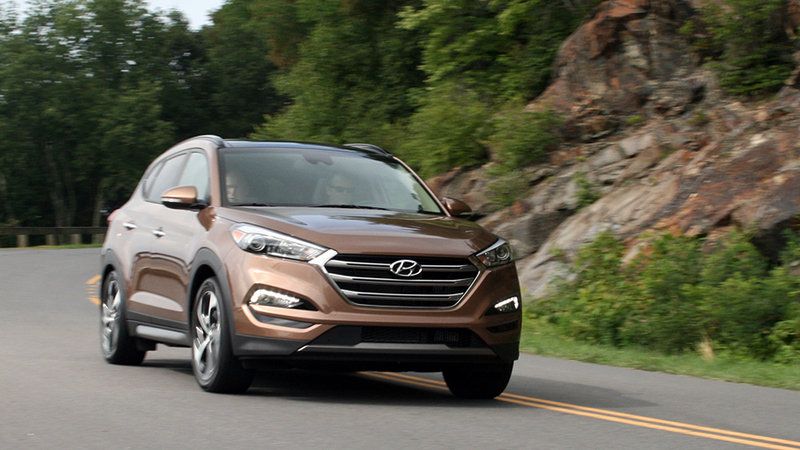 Фото 2016 года. Хендай ь Туксон 2016. Hyundai Tucson 2020 шоколадная. Hyundai Tucson 2018 коричневый. Xenon Hyundai Tucson 2016.