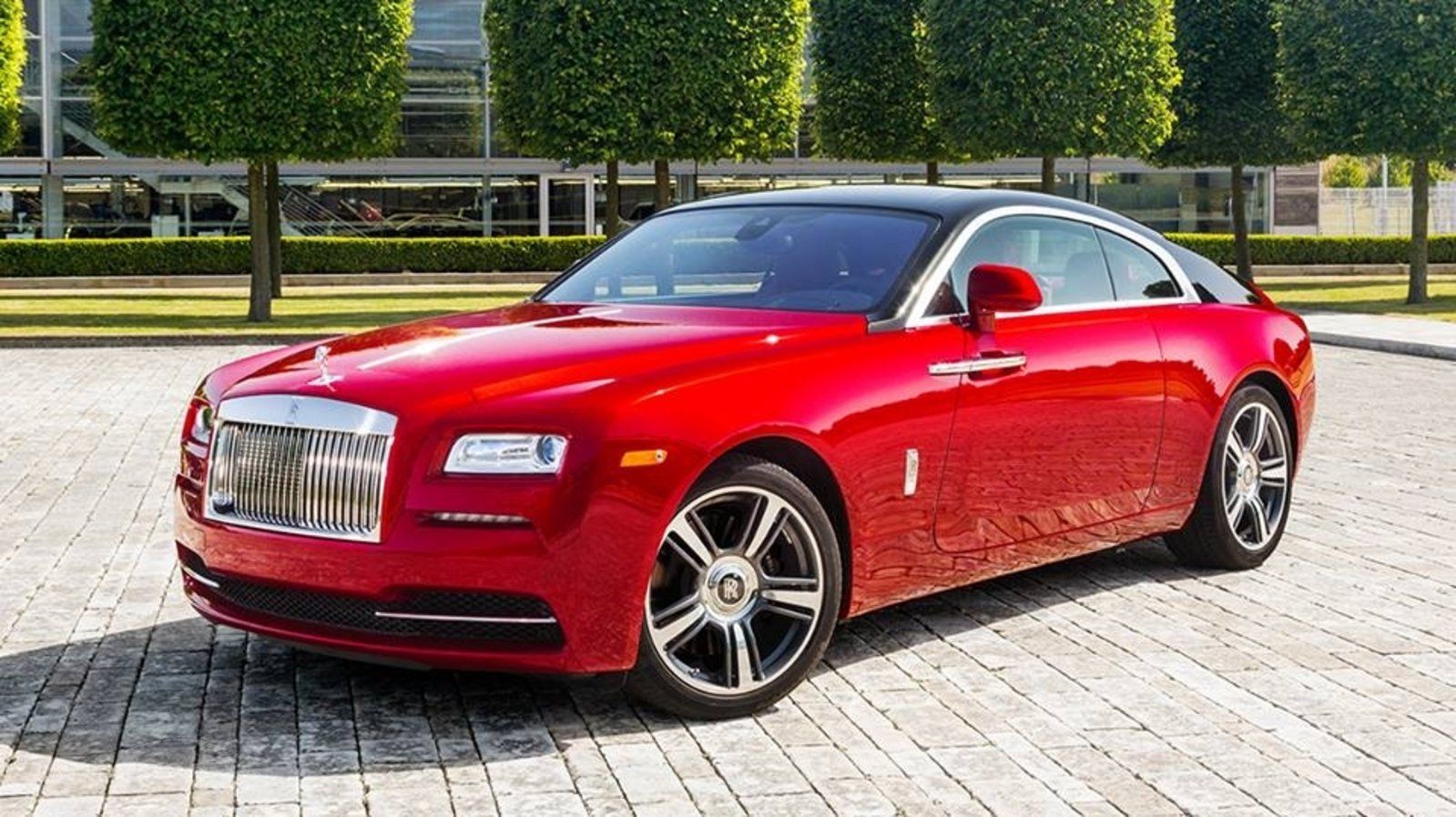 Rolls Royce Wraith красный